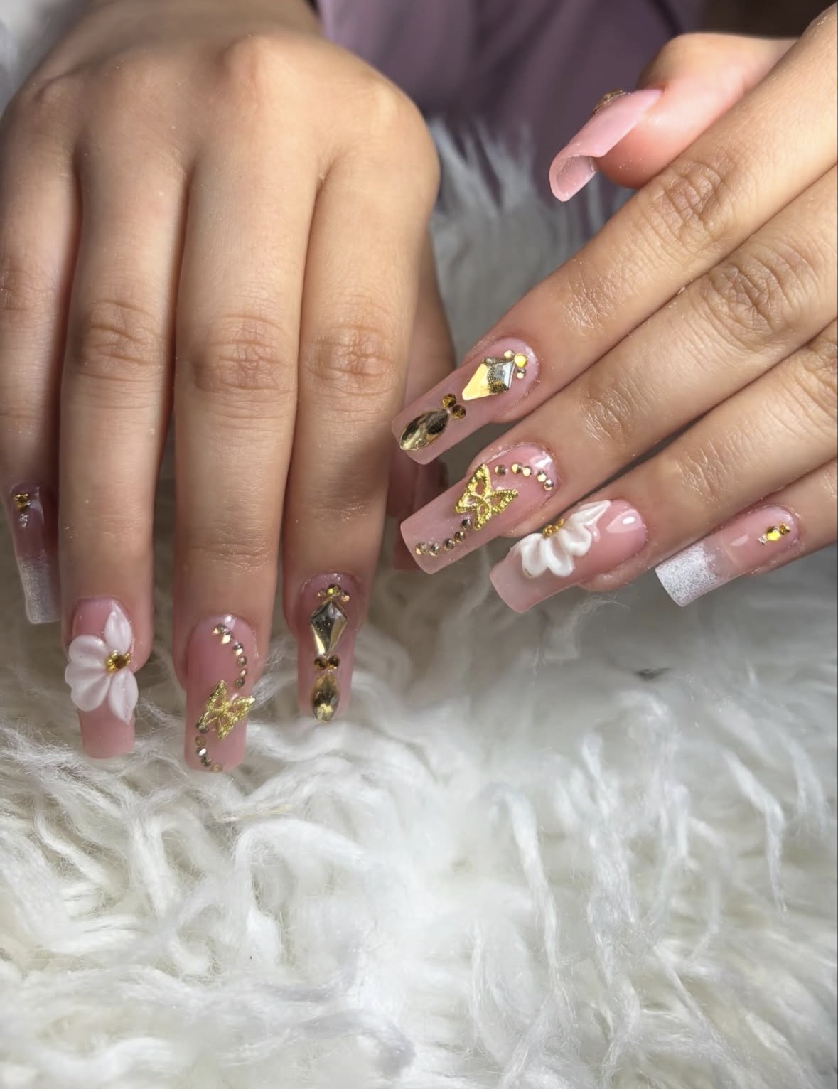 Pink nails with flowers